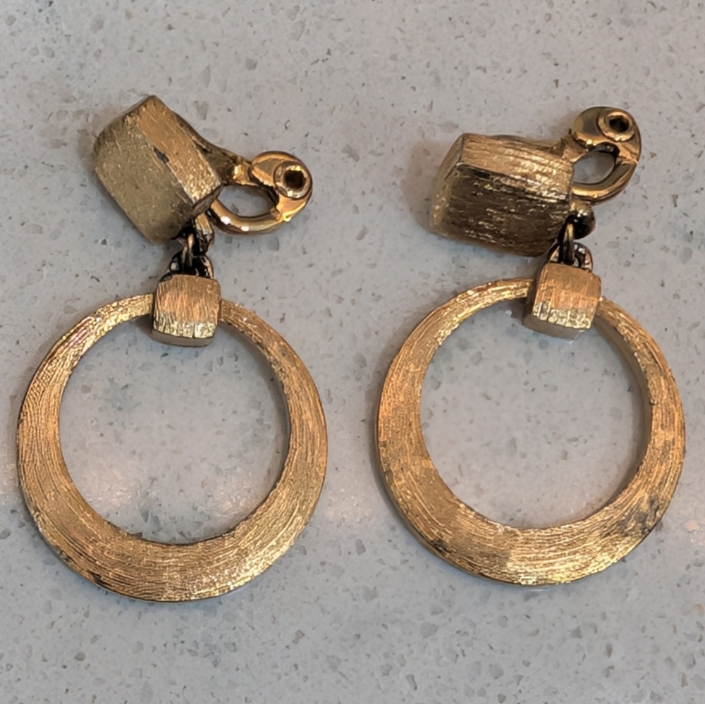 Vintage Monet Clip On Hoop Earrings - Picture 5 of 8